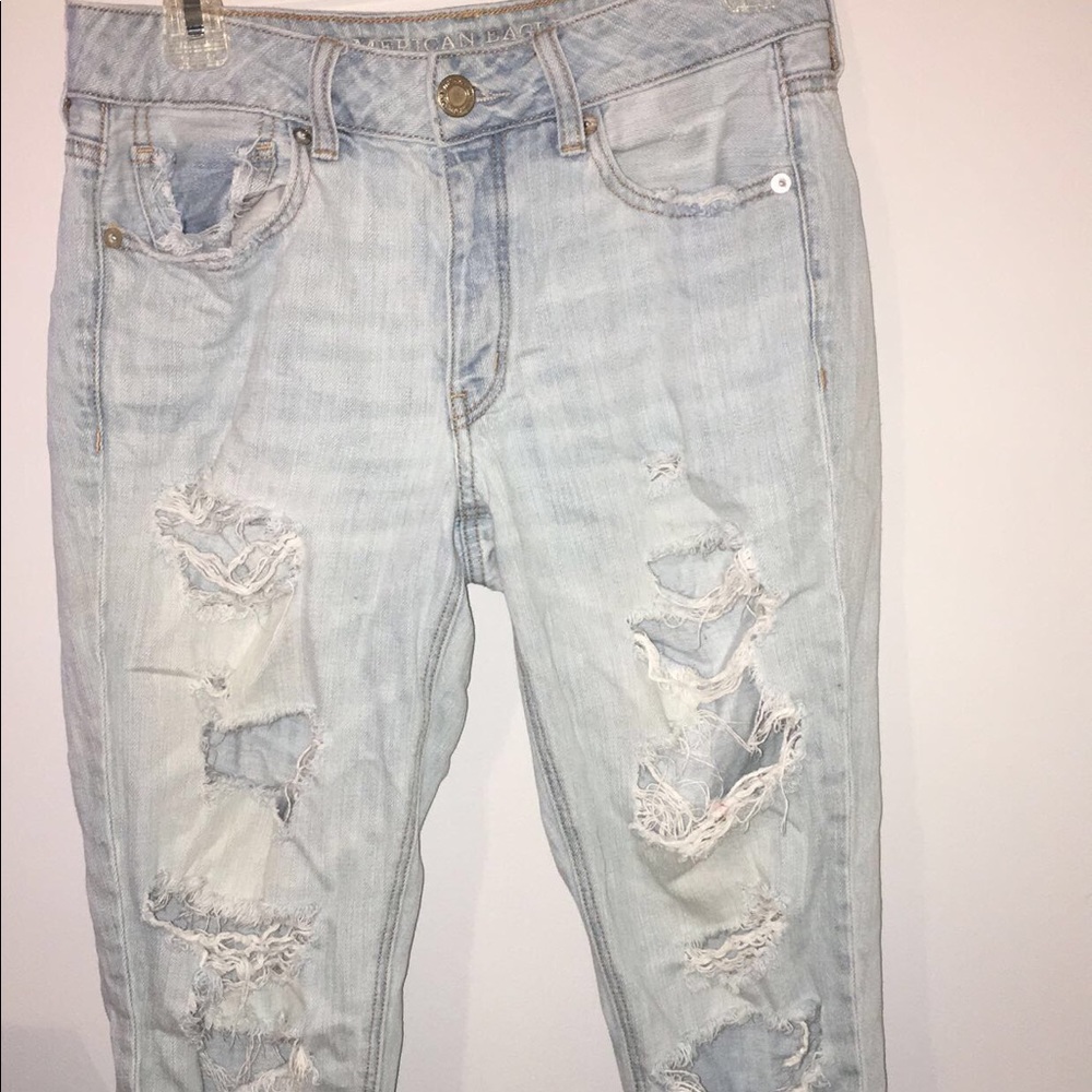 american eagle ripped jeans
